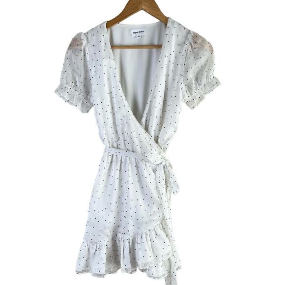 Superdown Jacelyn Wrap Mini Dress Ruffle Hem in White Black Polka Dots, Size XS - Picture 2 of 14
